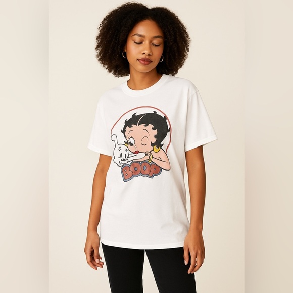 Betty Boop graphic women’s t-shirt. One Size - Picture 1 of 4